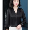 mẫu áo cổ v đẹp