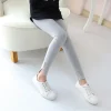 Quan legging be gai xe ong