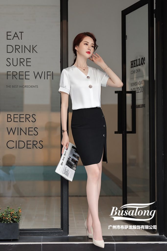 Áo Sơ Mi Cổ Tim Phối Nút Ngắn Tay - Ảnh 3