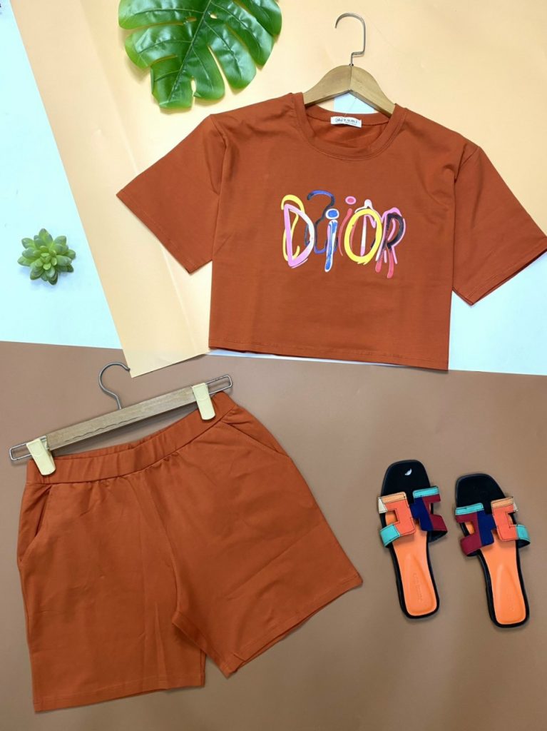 Bộ đùi thun thái croptop dior - Ảnh 5