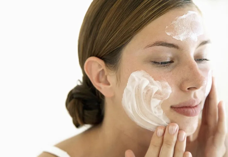 các bước chăm sóc da mặt bằng sửa rửa mặt