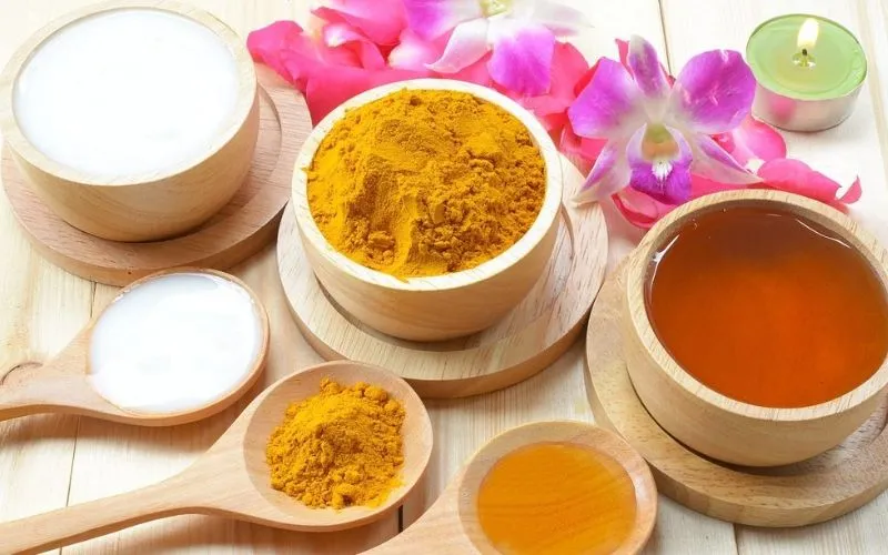 cách làm đẹp sau sinh cho da mịn màng bằng nghệ
