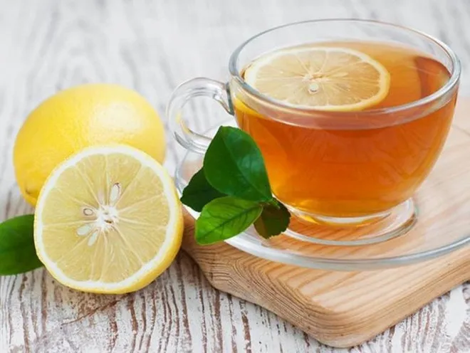 cách làm đẹp sau sinh bằng nước chanh ấm mật ong