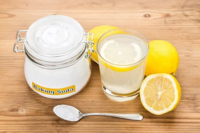 cách làm trắng răng bằng chanh và baking soda