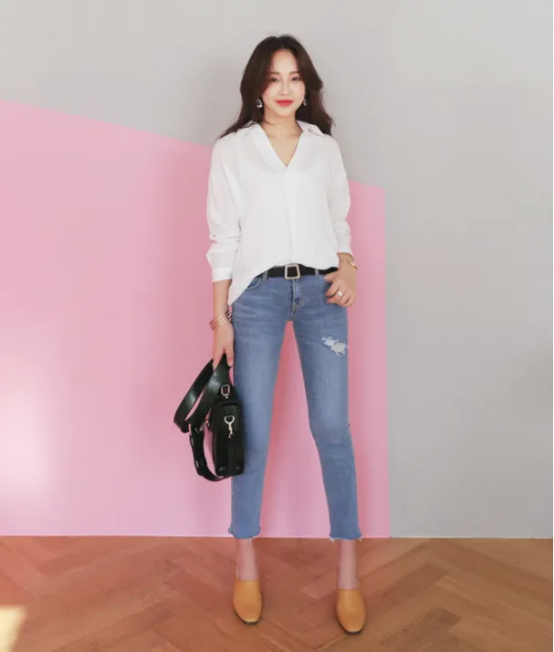 cach20phoi20ao20so20mi20caro20voi20quan20jean20nu20kieu20so20vin20mot20nua201 cách phối áo sơ mi với quần jean nữ kiểu sơ vin một nửa