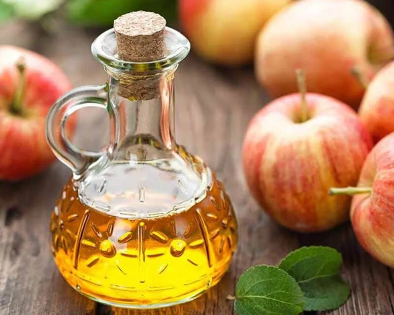 cách trị mụn đầu đen tận gốc với giấm táo