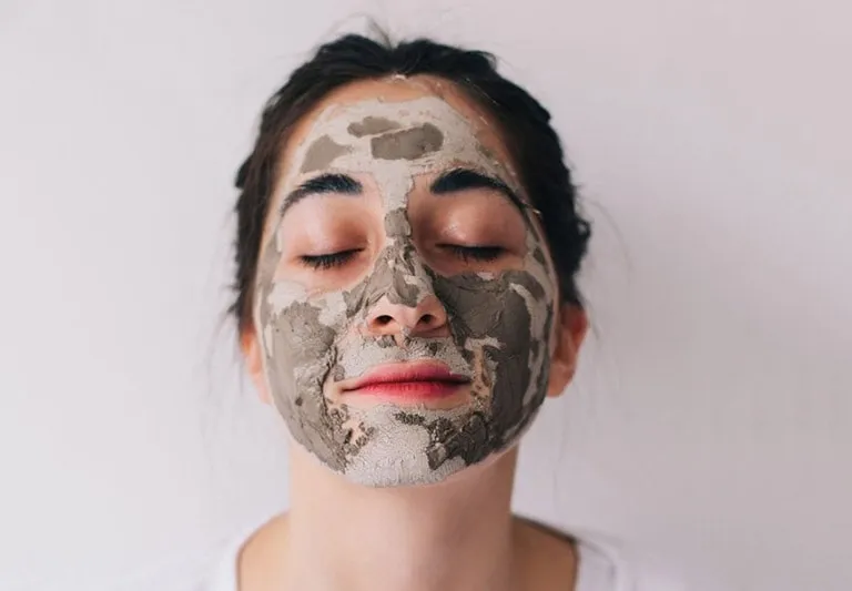 cách trị mụn đầu đen tận gốc hiệu quả bằng mặt nạ đất sét