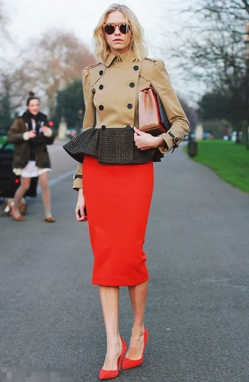 chân váy ôm kết hợp với áo peplum
