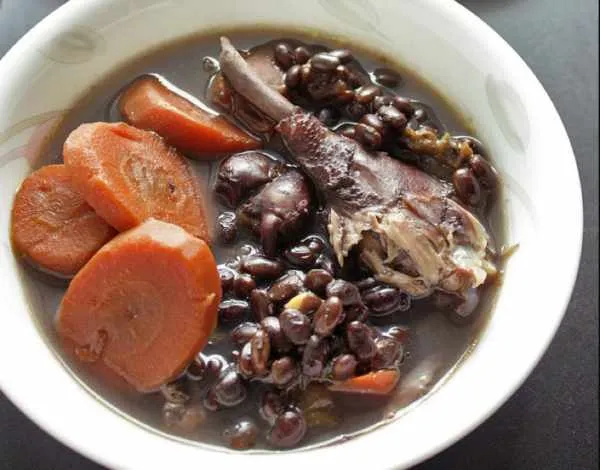 cháo đậu đen xanh lòng hầm bồ câu