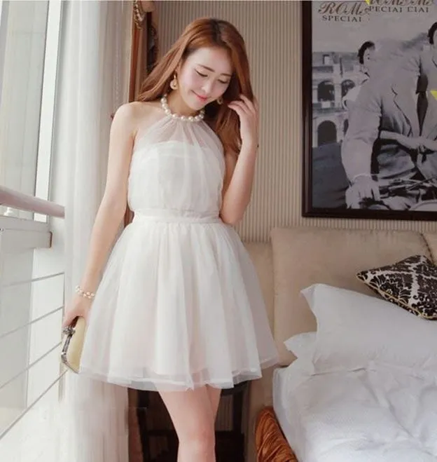 đầm cổ yếm
