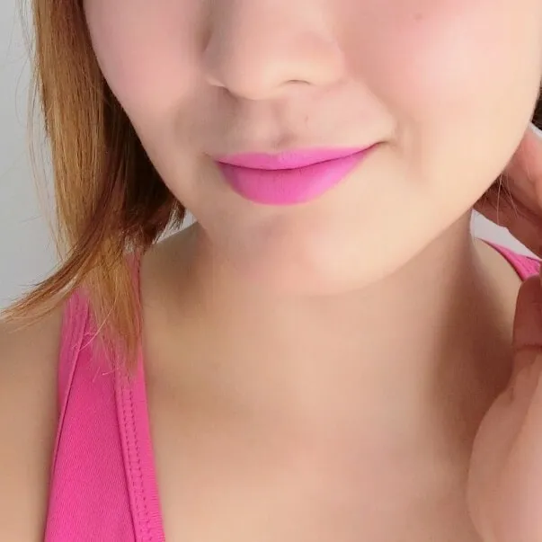 môi thâm nên dùng son màu hồng cánh sen
