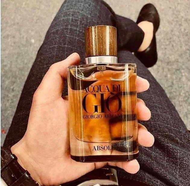 nên tặng quà sinh nhật gì cho con trai nước hoa