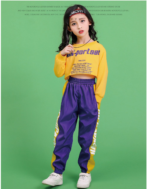 những mẫu quần áo đẹp cho bé gái áo croptop trẻ em