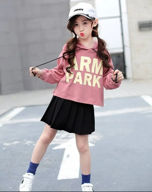 những mẫu quần áo đẹp cho bé gái áo hoodie và đầm xòe