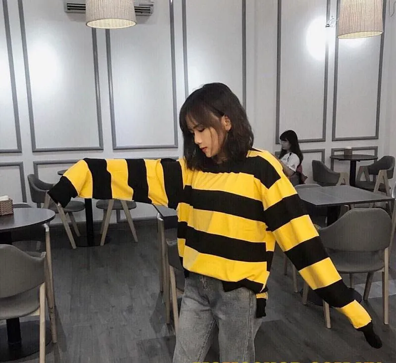 quần jean rách mặc với áo sweater là gì