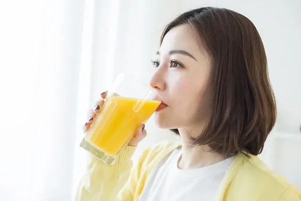 uống với nước ấm
