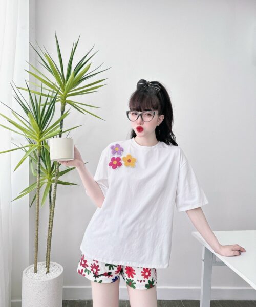 Đồ bộ đùi thun thái thêu hoa ở ngực