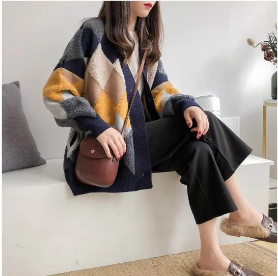 Áo Khoác len dáng dài họa tiết hình thoi - Ảnh 11