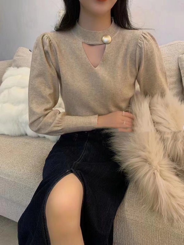 Áo len tay bồng cổ tim đính nút - Ảnh 4